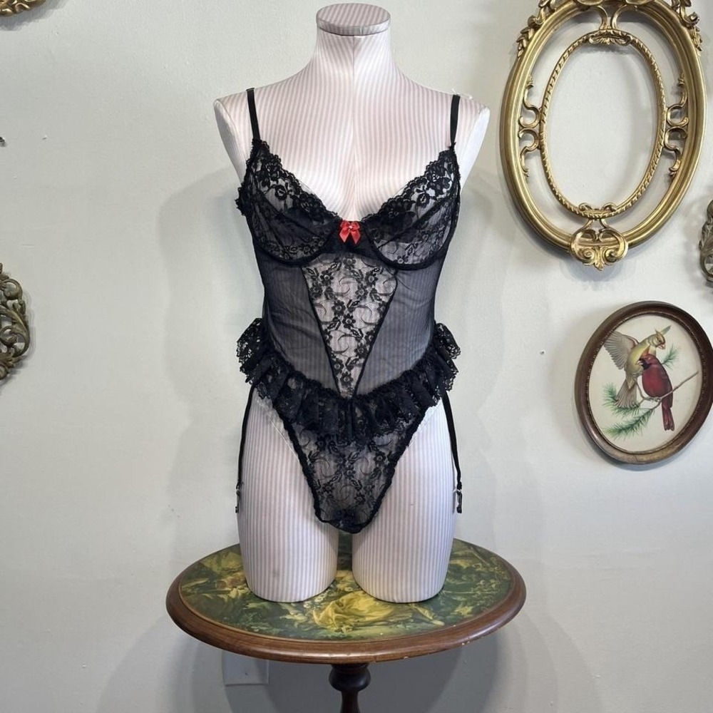 Vintage Black Lace & Mesh Ruffle Garter Bodysuit Sleeveless Size Small